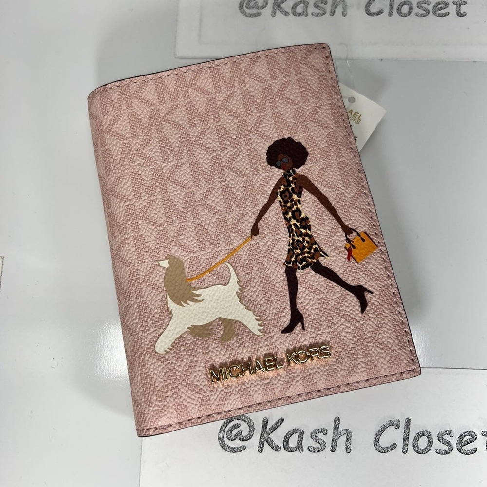 Michael Kors Passport Case Wallet Jet Set Girl Dog Printed DK Powder Blush multi